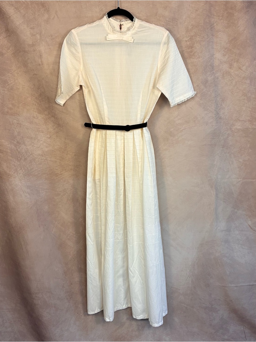 Vintage Jeanne d’Arc Ivory Pintuck Lace Dress Bow Collar S